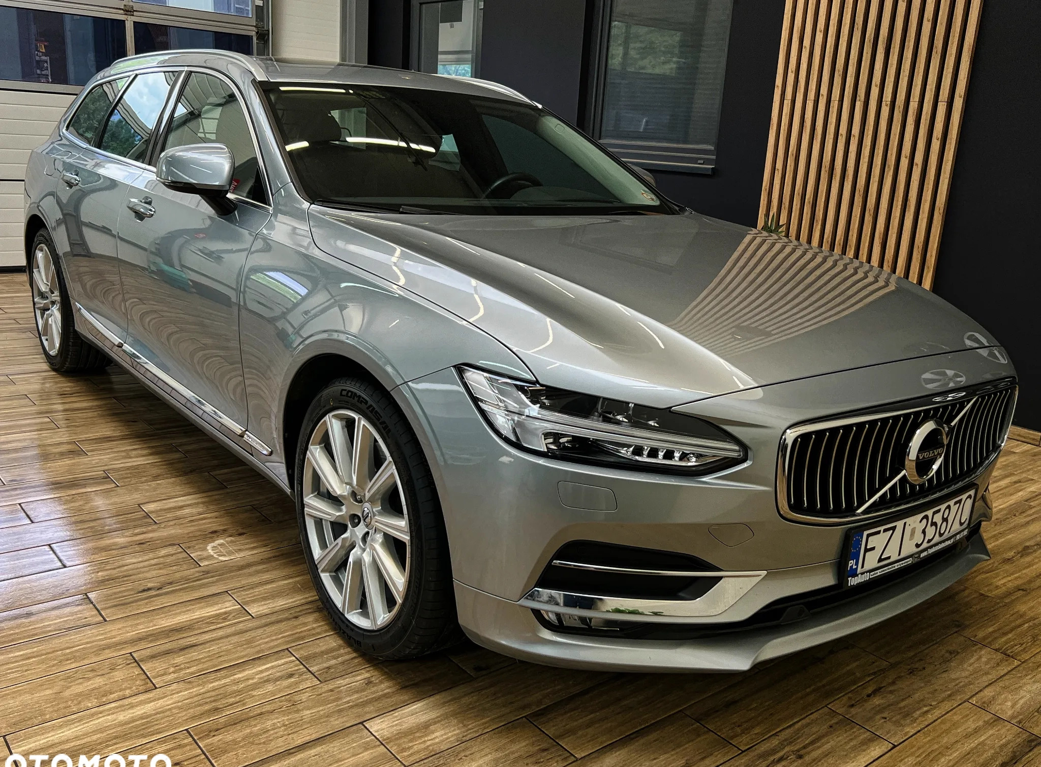 Volvo V90 cena 127900 przebieg: 94000, rok produkcji 2017 z Ośno Lubuskie małe 704